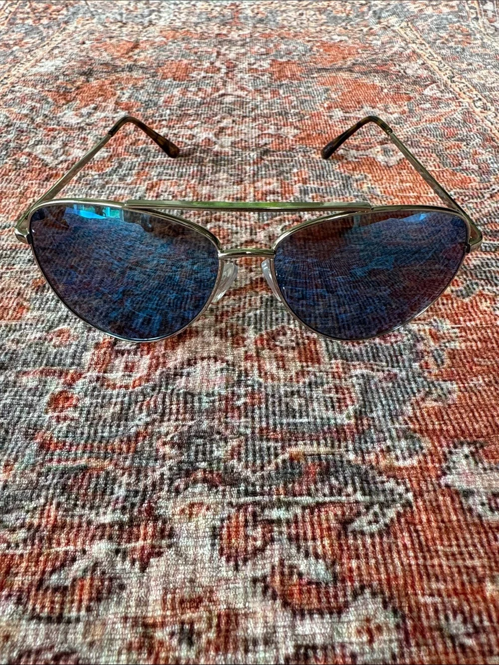 Silver Metal Aviator Sunglasses with Blue Tinted Reflective Mirror Lenses